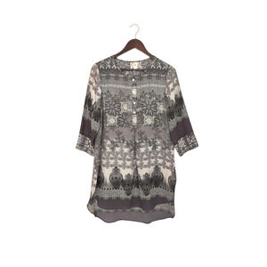 Fig and Flower Gray White Black Floral High Low 3/4 Sleeve Tunic Blouse Top M